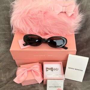 Gentle Monster x Jennie Hush Sunglasses w/ charms - BR3